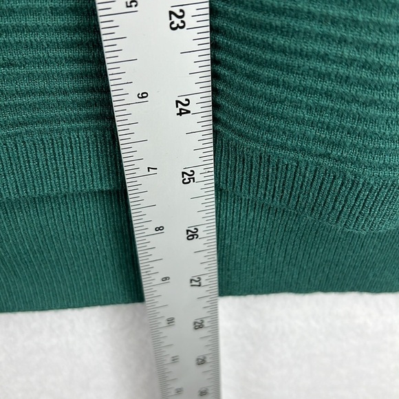 Llama Tail Designs Women’s Custom Pullover Sweater Sz S/M Viscose/Nylon Like New - Picture 8 of 8